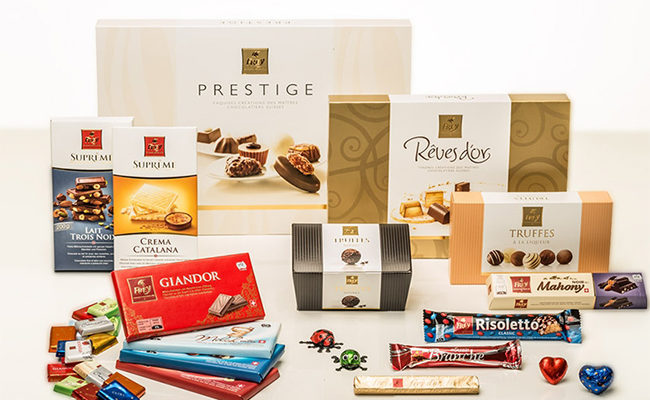 La conocida empresa tradicional suiza Chocolat Frey AG produce casi 2500 productos de chocolate diferentes en Suiza